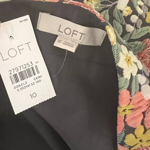 Ann Taylor Loft Pink Floral Jacquard Mini A Line Skirt NWT 10 - Picture 6 of 7